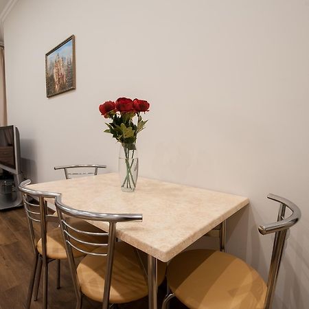 אוזהורוד Wonderful Flat On City Center מראה חיצוני תמונה